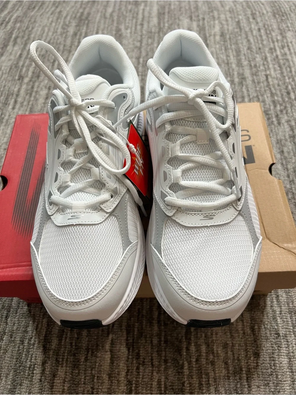 Skechers Go Run Consistent 2.0 Athletic Womens Sneakers White Silver US 10 WIDE